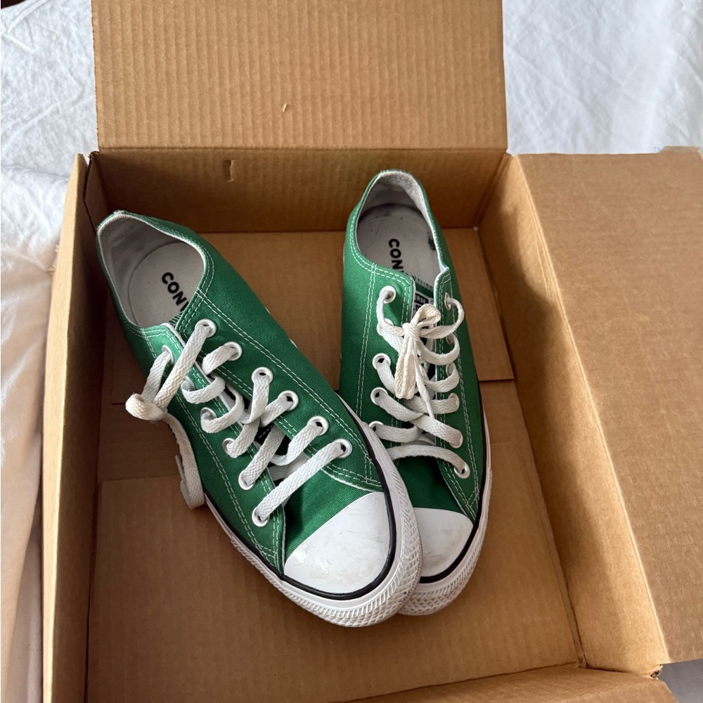 Converse Chuck Taylor All Star Low Top Classic Green and White Sneakers - Picture 5 of 5